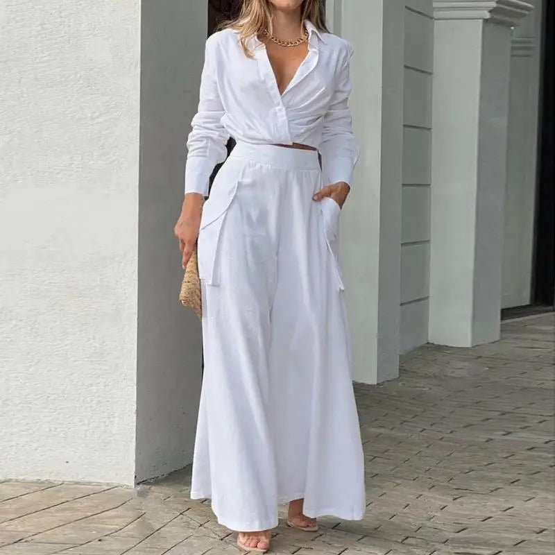 Summer set with knotted shirt and high-waisted palazzo pants